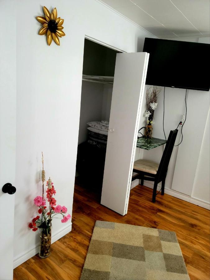 Apartment Downtown Next To Highway Netflix+wifi *